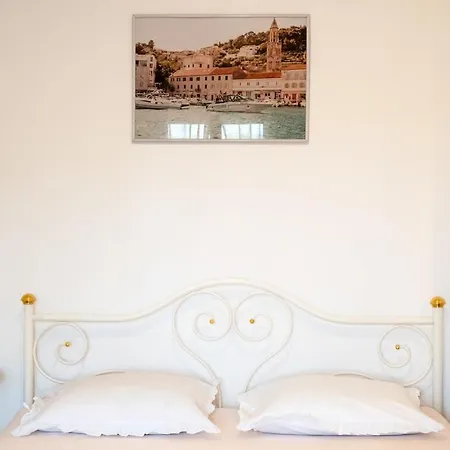 Olive House Rezo * Hvar Town