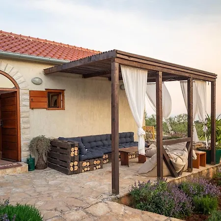 Olive House Rezo * Hvar Town