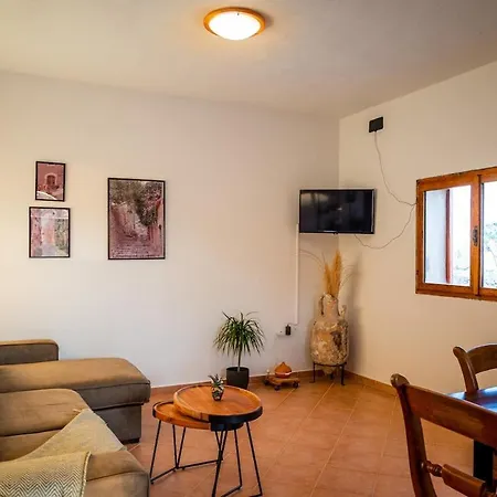 Olive House Rezo Holiday home *